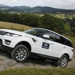 Range Rover Climbing Rock Track